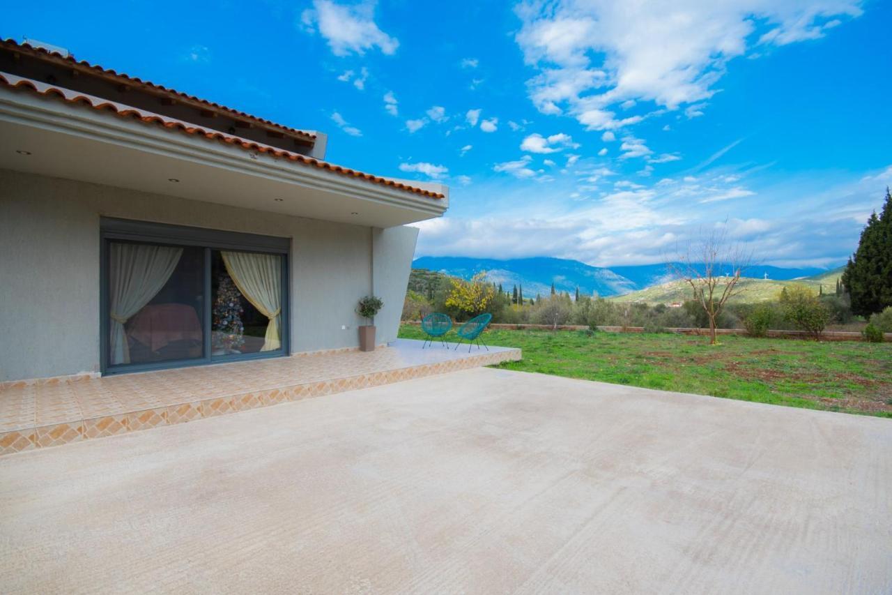 Stellas Guesthouse Near Arachova Stírion Eksteriør billede
